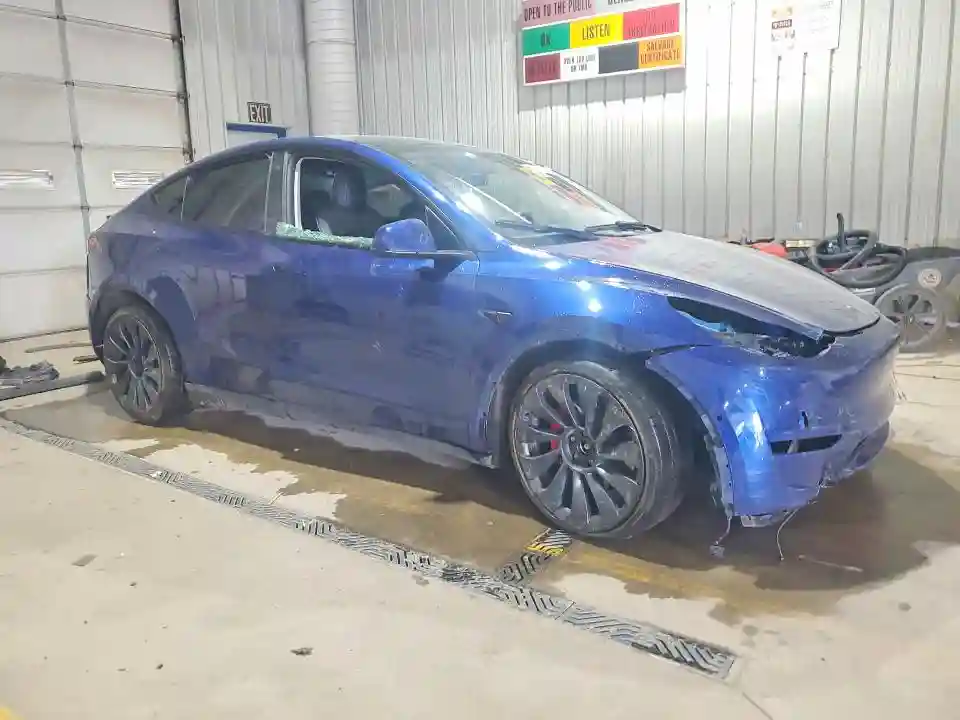 7SAYGDEF1NF532078 2022 TESLA MODEL Y-3