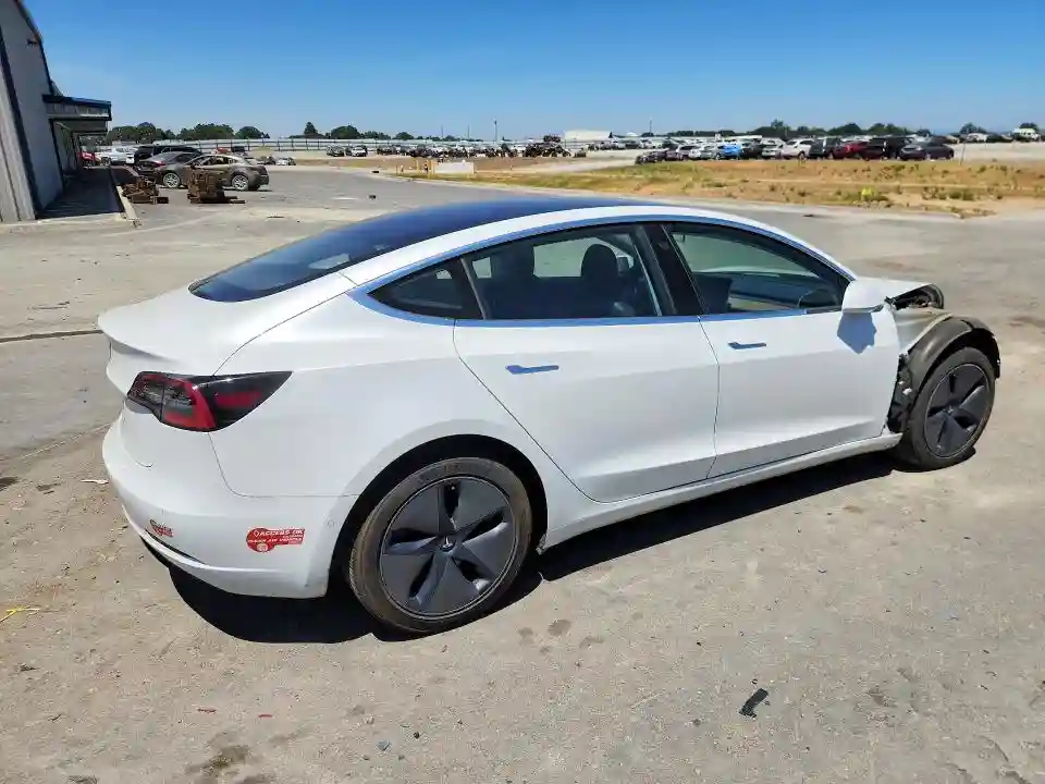 5YJ3E1EA0JF044573 2018 TESLA MODEL 3-2