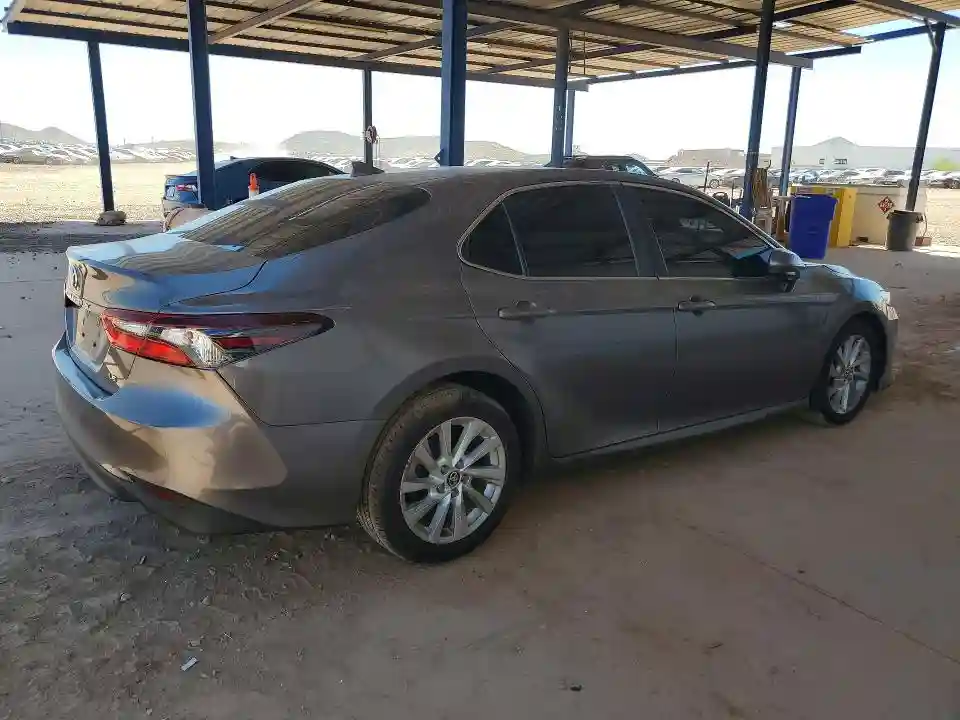 4T1C11AK9MU590516 2021 TOYOTA CAMRY-2