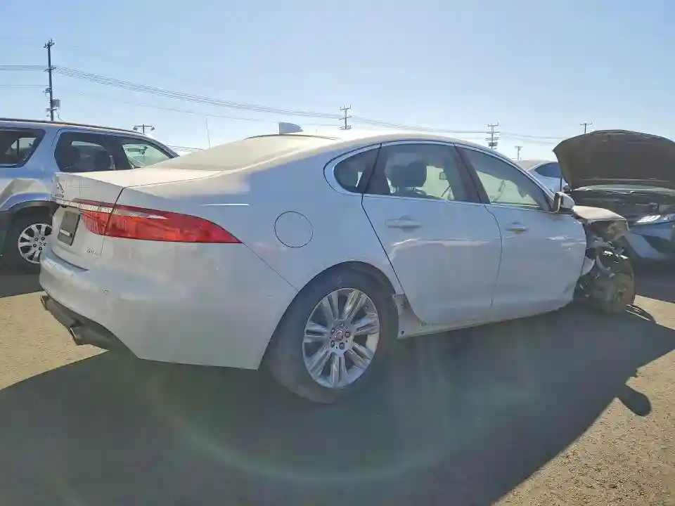 SAJBD4BV9GCY13294 2016 JAGUAR XF-2