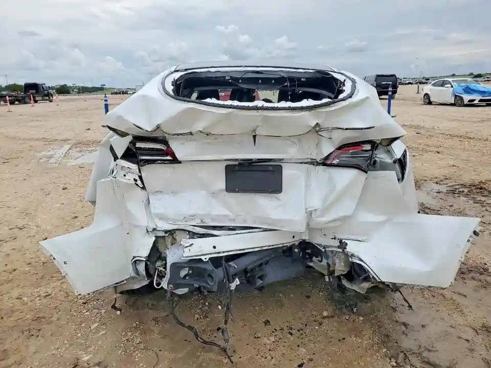 5YJYGDED8MF110626 2021 TESLA MODEL Y-5