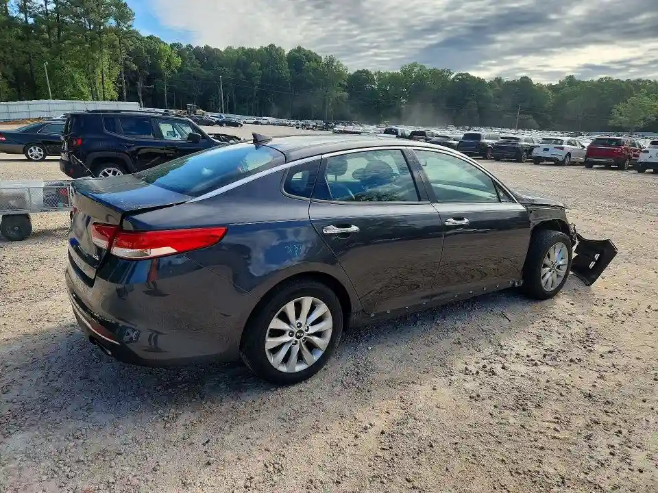 5XXGU4L39HG133818 2017 KIA OPTIMA-2