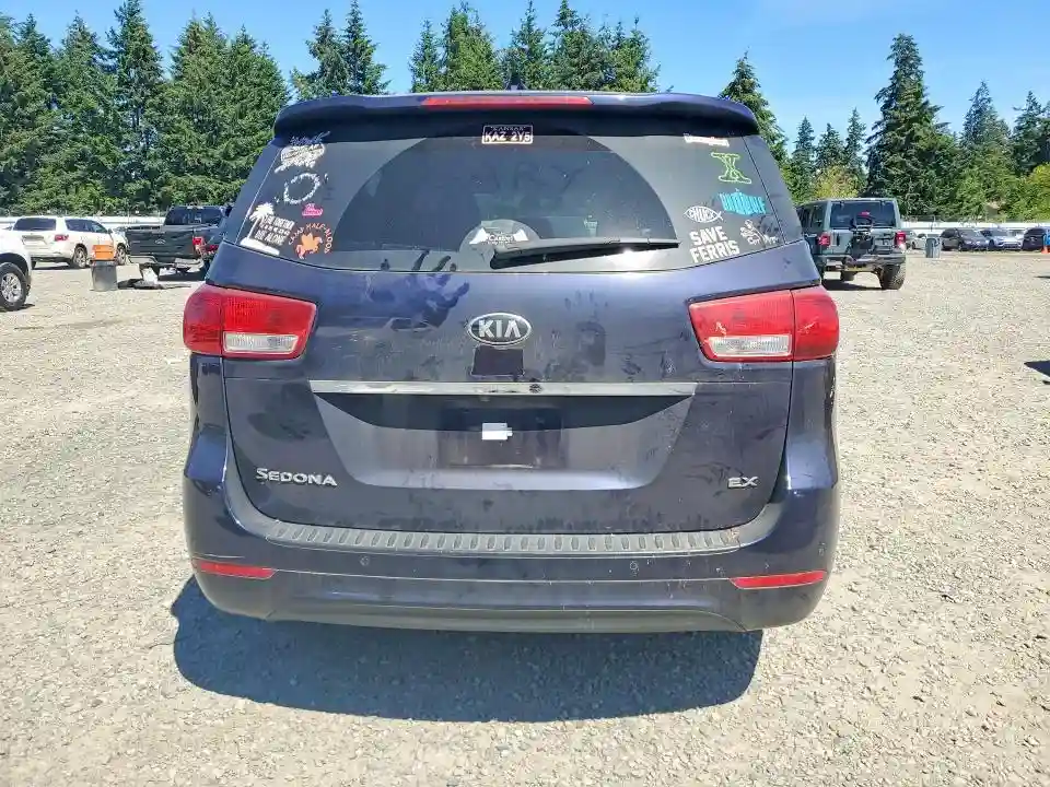 KNDMC5C16J6367090 2018 KIA SEDONA-5