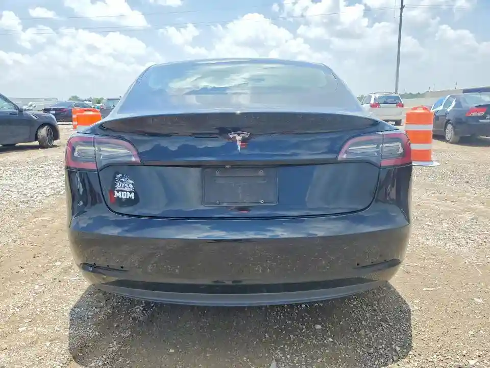 5YJ3E1EAXKF304382 2019 TESLA MODEL 3-5