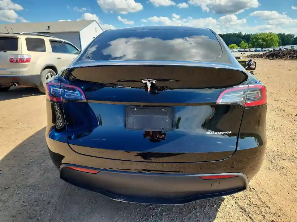 7SAYGDEE3PA026064 2023 TESLA MODEL Y-5