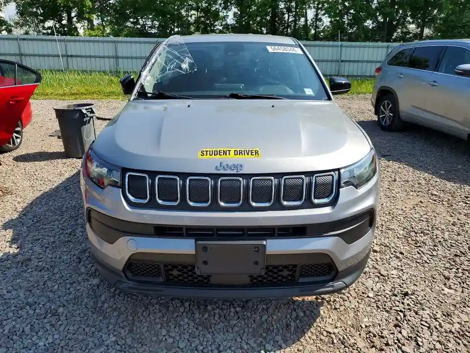 3C4NJDAB3NT172351 2022 JEEP COMPASS-4