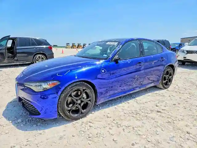 ZARFANBN6P7670477 2023 ALFA ROMEO GIULIA-0