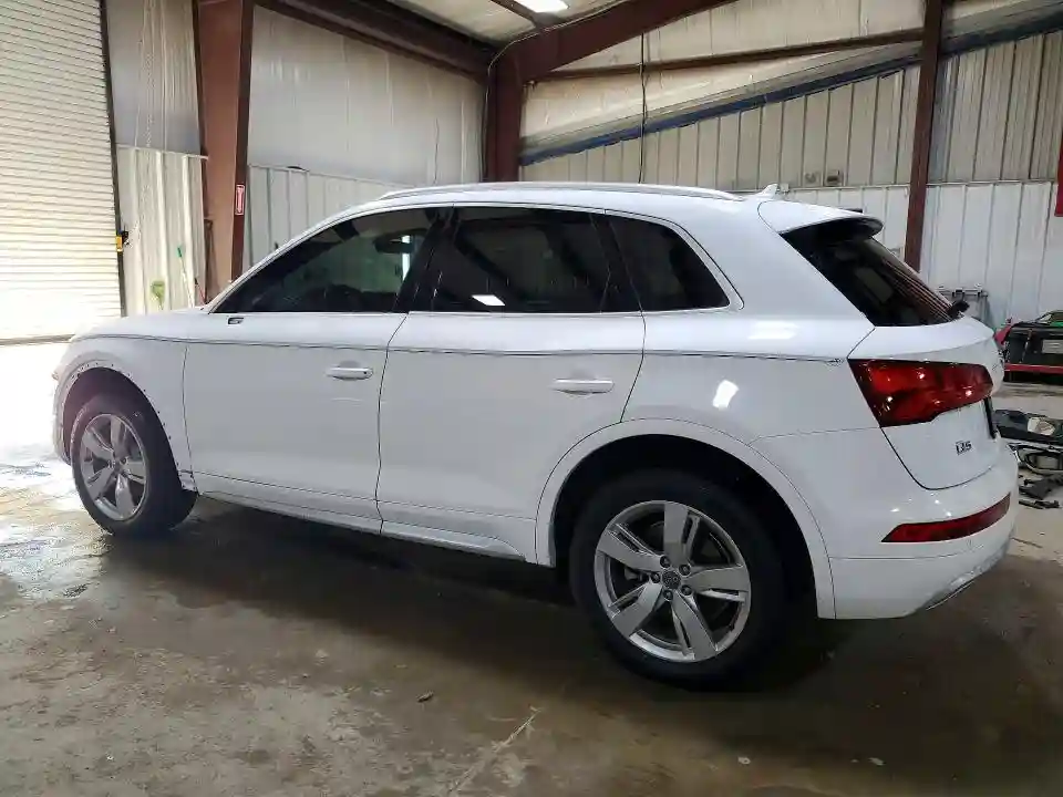 WA1BNAFY2J2113185 2018 AUDI Q5-1