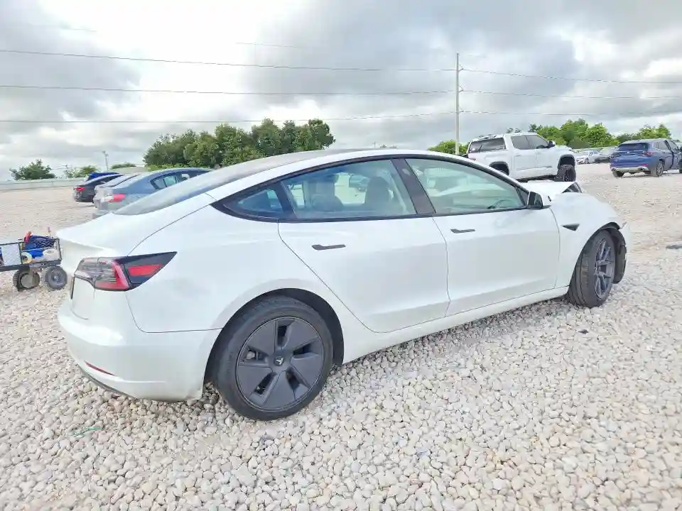 5YJ3E1EA9PF502670 2023 TESLA MODEL 3-2