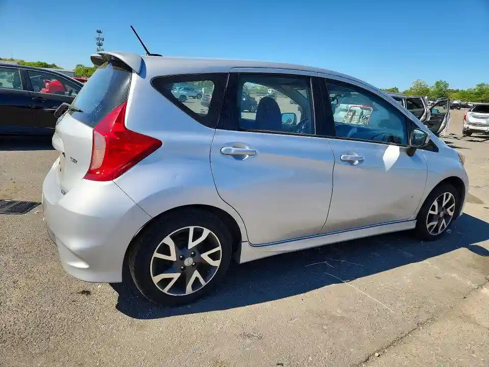 3N1CE2CP8FL442218 2015 NISSAN VERSA-2