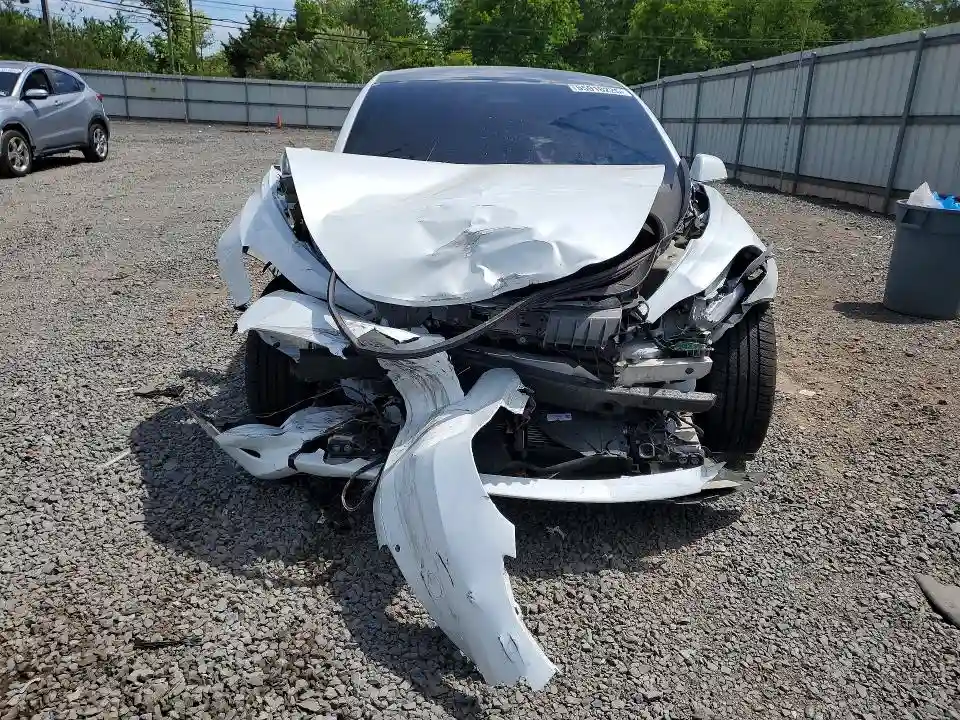 5YJ3E1EB2LF667396 2020 TESLA MODEL 3-4