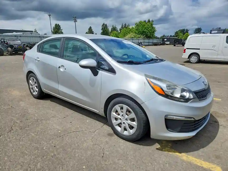 KNADM4A33H6026233 2017 KIA RIO-3