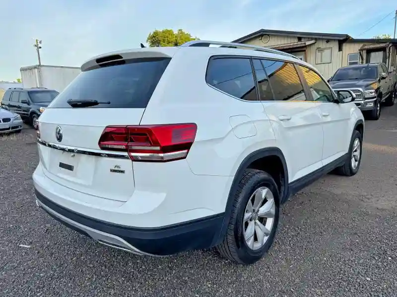 1V2KR2CA3JC572144 2018 VOLKSWAGEN ATLAS-3