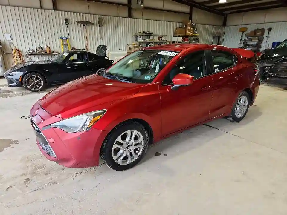 3MYDLBYV7HY179905 2017 TOYOTA YARIS-0