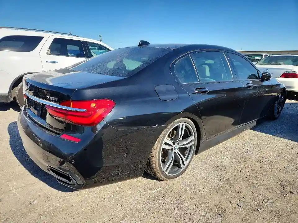 WBA7F0C54JGM22962 2018 BMW 7 SERIES-2