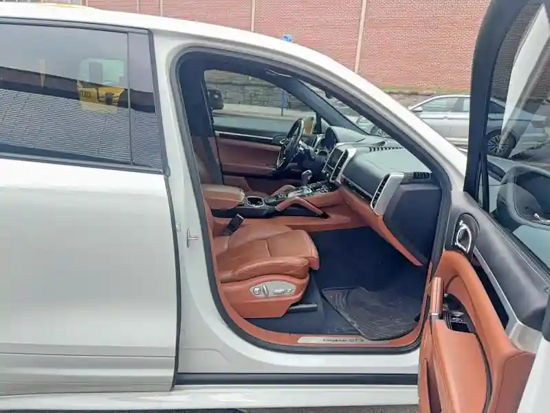 WP1AD2A21GLA79142 2016 PORSCHE CAYENNE-4