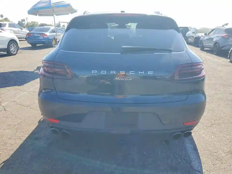 WP1AA2A52JLB14460 2018 PORSCHE MACAN-5
