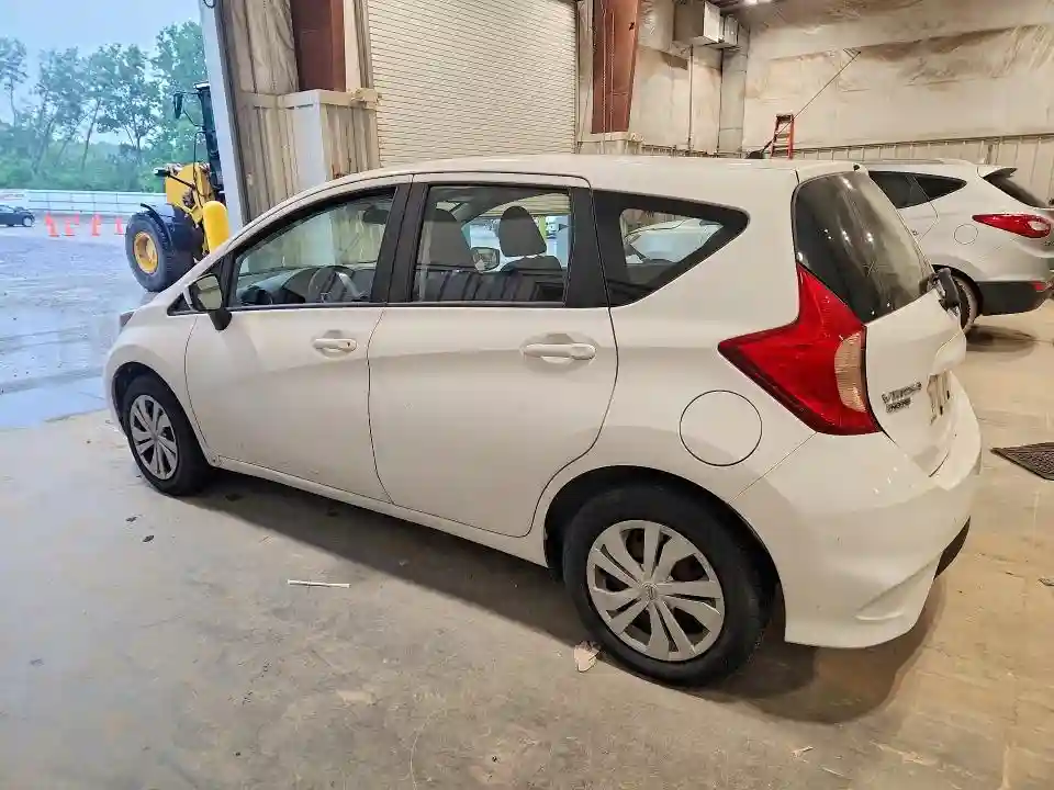 3N1CE2CP8JL358134 2018 NISSAN VERSA-1