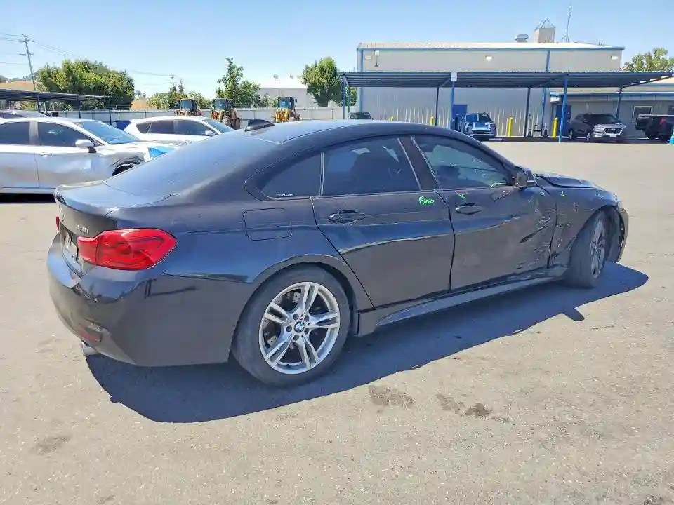 WBA4J5C51JBF07840 2018 BMW 4 SERIES-2