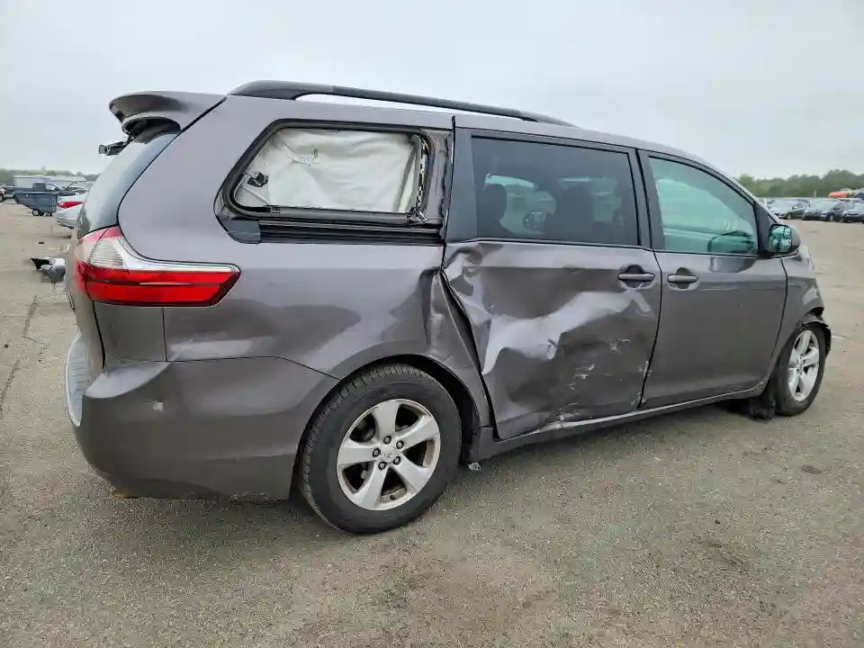 5TDKK3DC8FS647194 2015 TOYOTA SIENNA-2