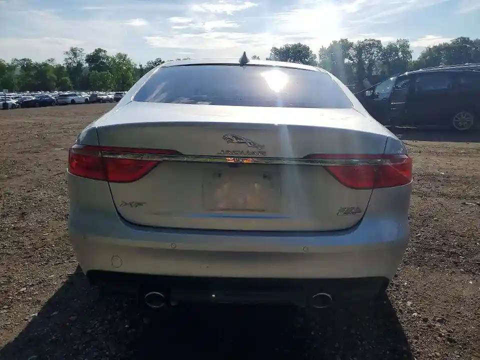 SAJBK4BV8GCY20386 2016 JAGUAR XF-5