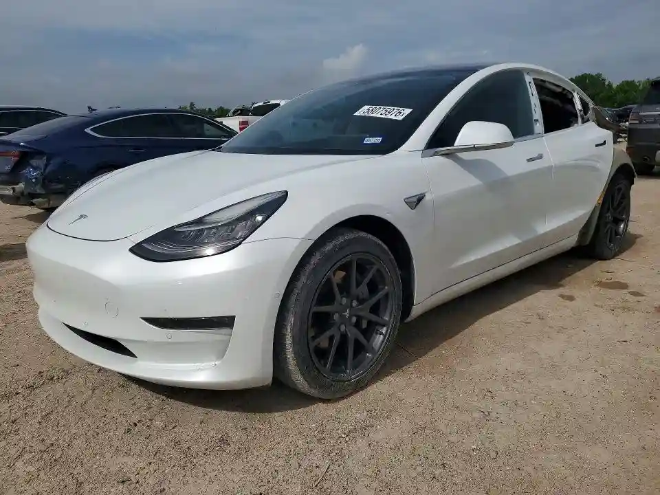 5YJ3E1EA4JF031339 2018 TESLA MODEL 3-0
