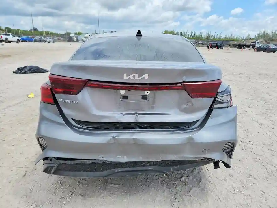 3KPF24AD3PE687277 2023 KIA FORTE-5