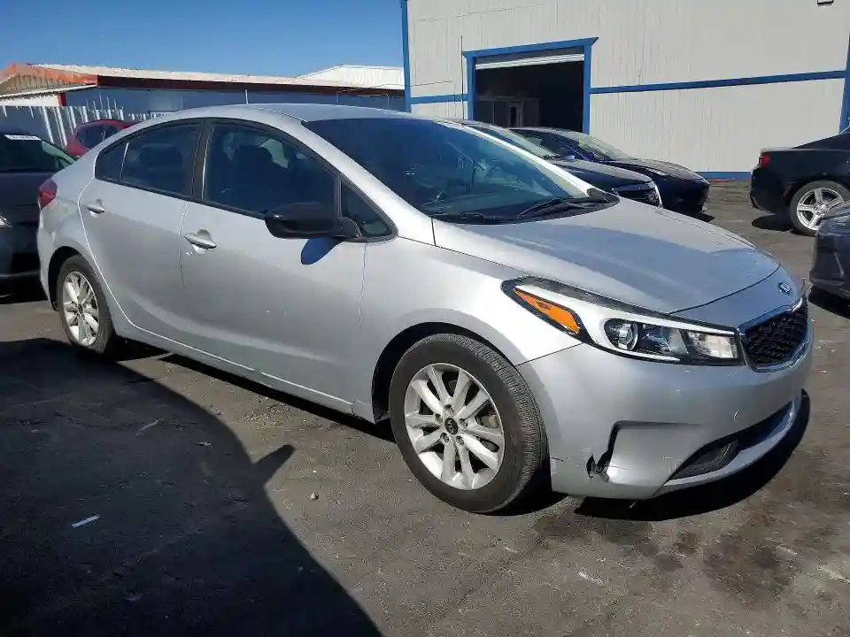 3KPFL4A76HE117007 2017 KIA FORTE-3