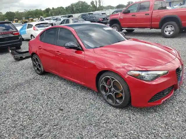 ZARFAMBN6N7665030 2022 ALFA ROMEO GIULIA-3
