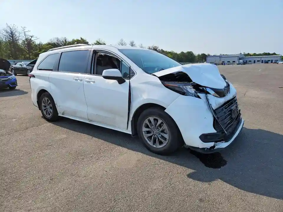 5TDKSKFC3NS069673 2022 TOYOTA SIENNA-3