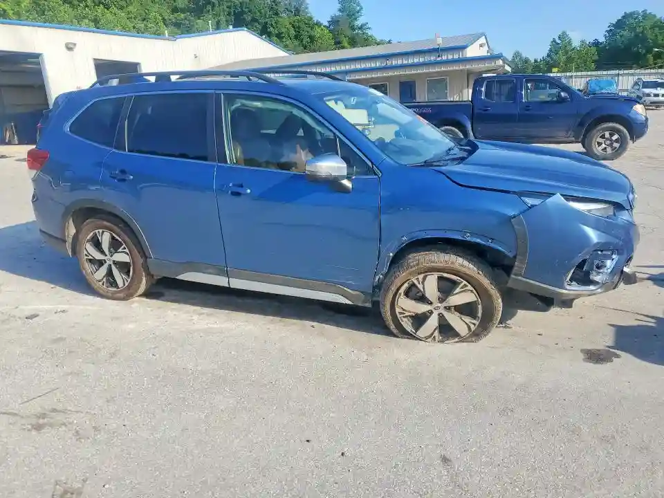 JF2SKAXC6LH522566 2020 SUBARU FORESTER-3