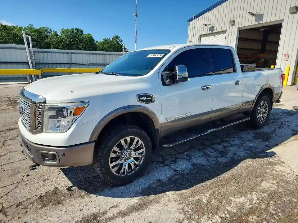 1N6AA1F42HN551012 2017 NISSAN TITAN-0