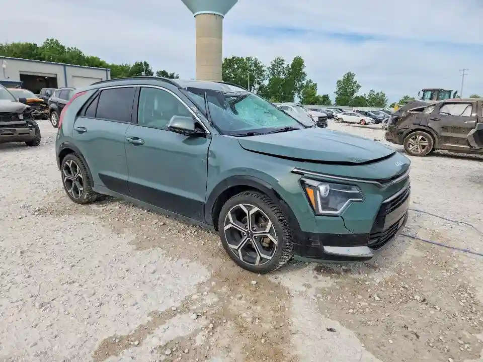KNDCR3LE3P5035771 2023 KIA NIRO-3