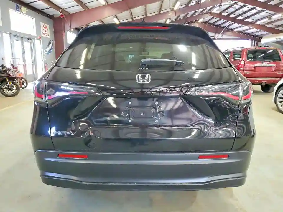 3CZRZ2H36PM701778 2023 HONDA HR-V-5