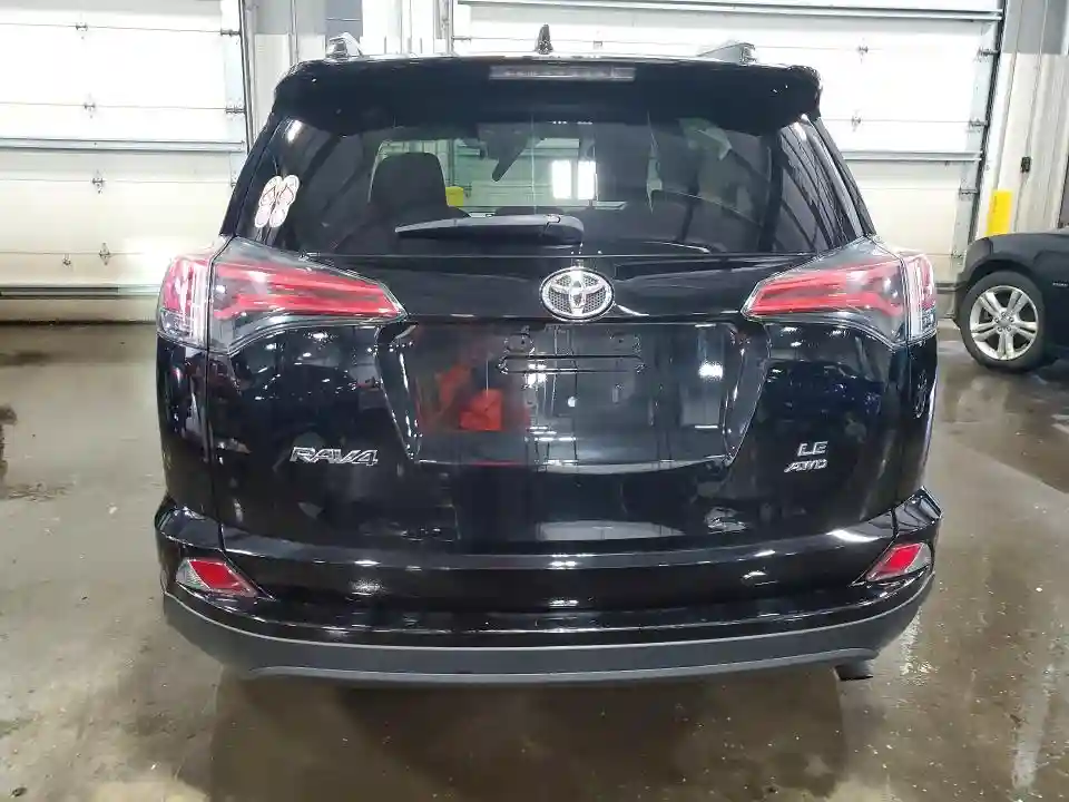 2T3BFREV2JW769385 2018 TOYOTA RAV4-5