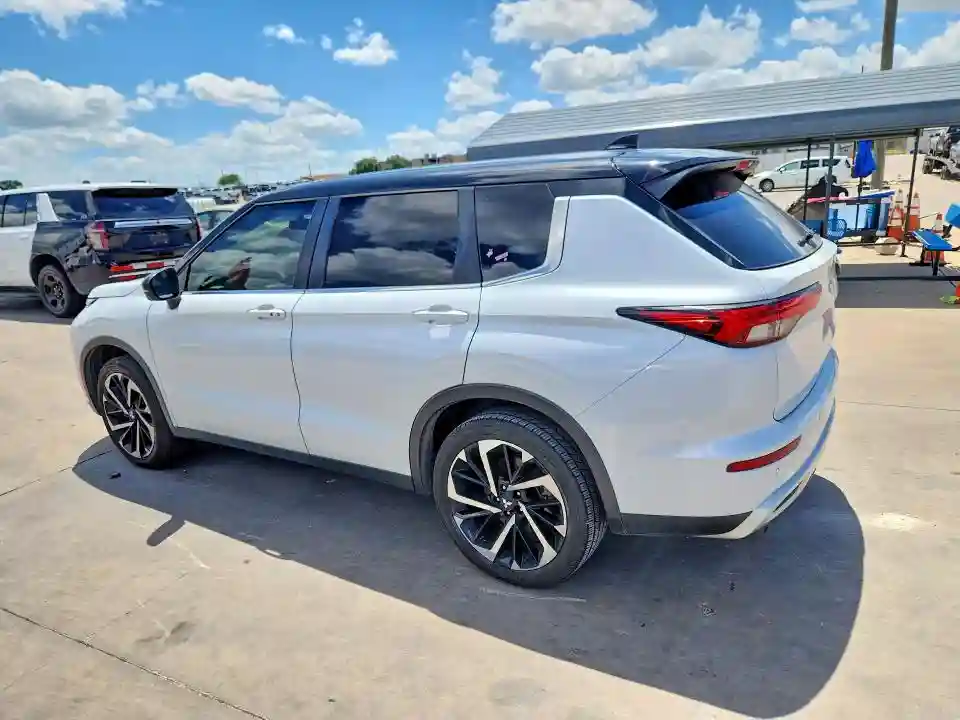 JA4J3UA83NZ009702 2022 MITSUBISHI OUTLANDER-1