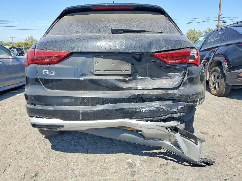 WA1AUCF3XM1132169 2021 AUDI Q3-5
