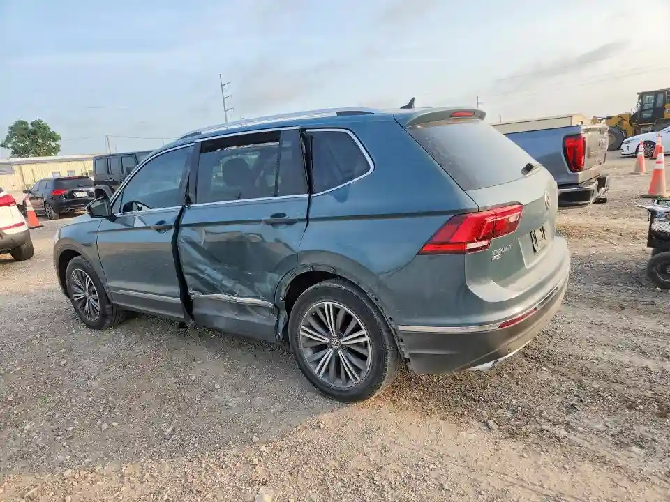 3VV3B7AX0KM159050 2019 VOLKSWAGEN TIGUAN-1