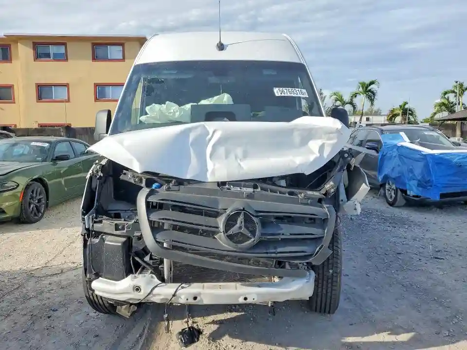 W1Y4KCHY2SP755728 2025 MERCEDES BENZ SPRINTER-4