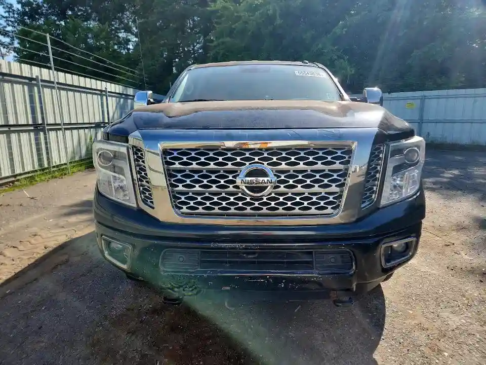 1N6BA1F45HN560615 2017 NISSAN TITAN-4