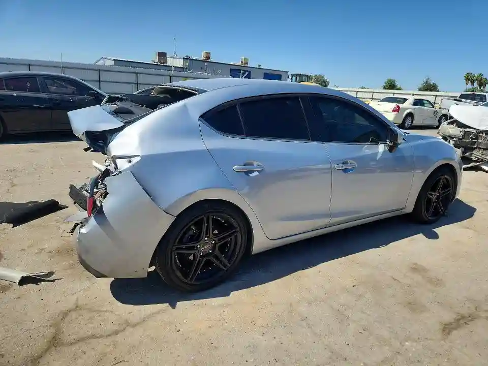 3MZBN1V39JM202334 2018 MAZDA 3-2
