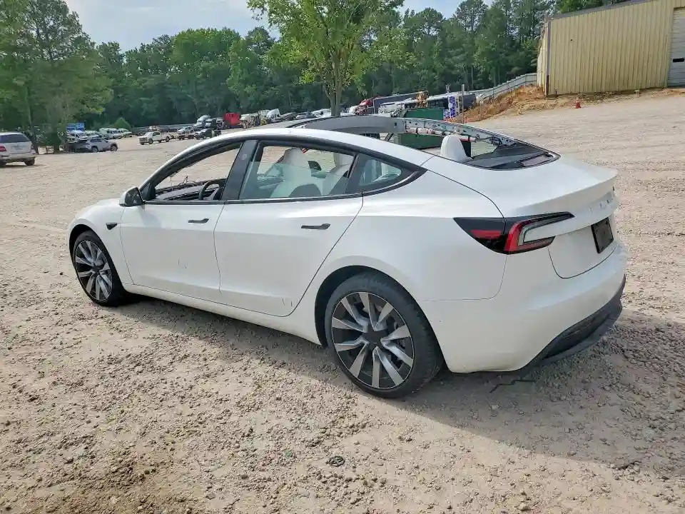 5YJ3E1EA9SF922129 2025 TESLA MODEL 3-1