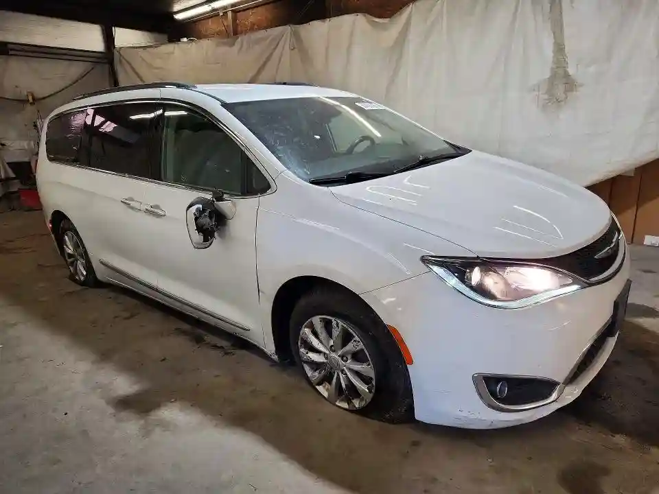 2C4RC1BG7JR149379 2018 CHRYSLER PACIFICA-3