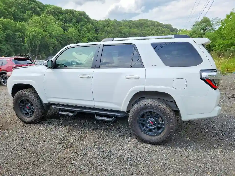 JTENU5JR4R6277034 2024 TOYOTA 4RUNNER-1