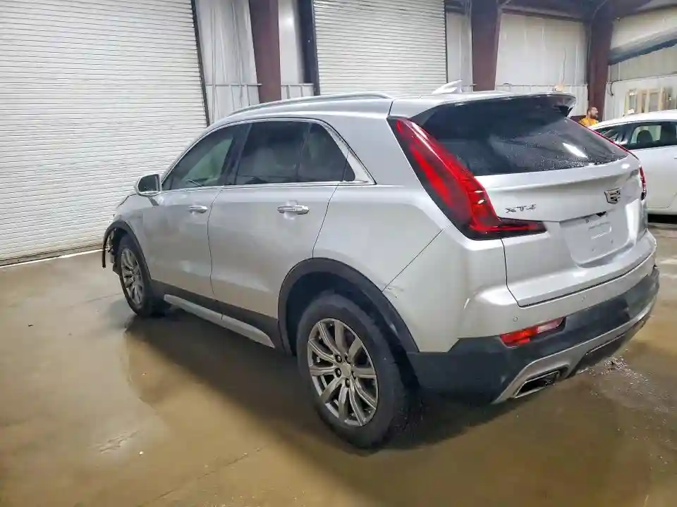 1GYFZCR44LF071561 2020 CADILLAC XT4-1