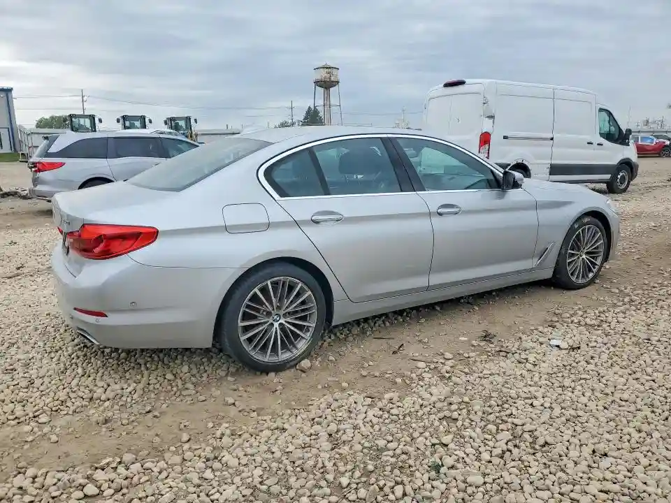 WBAJE7C35HG889320 2017 BMW 5 SERIES-2