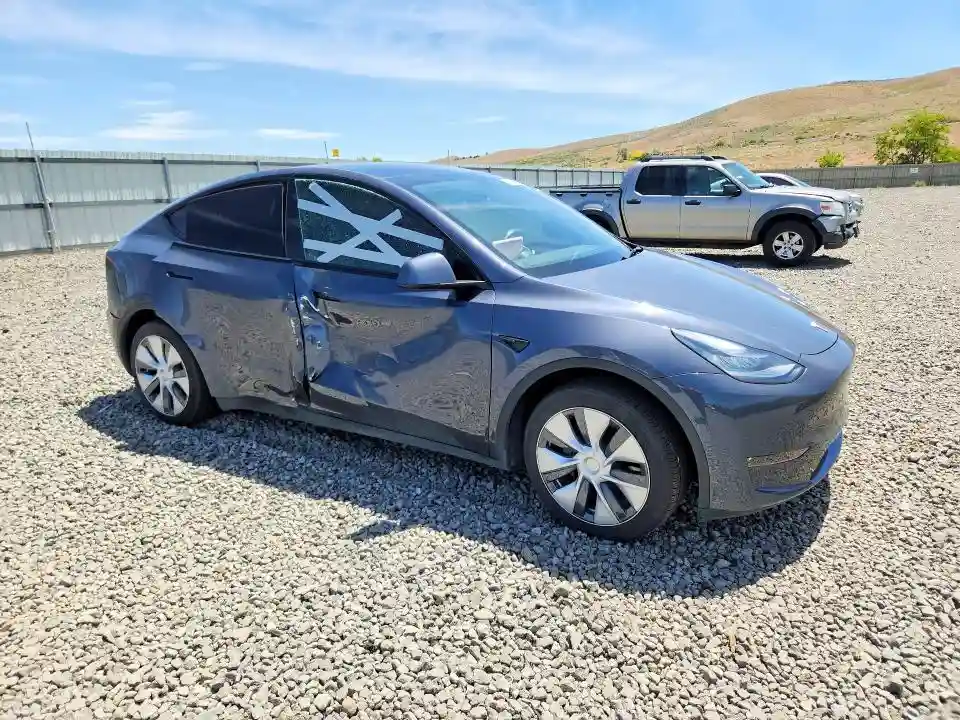 7SAYGDEEXPA042391 2023 TESLA MODEL Y-3