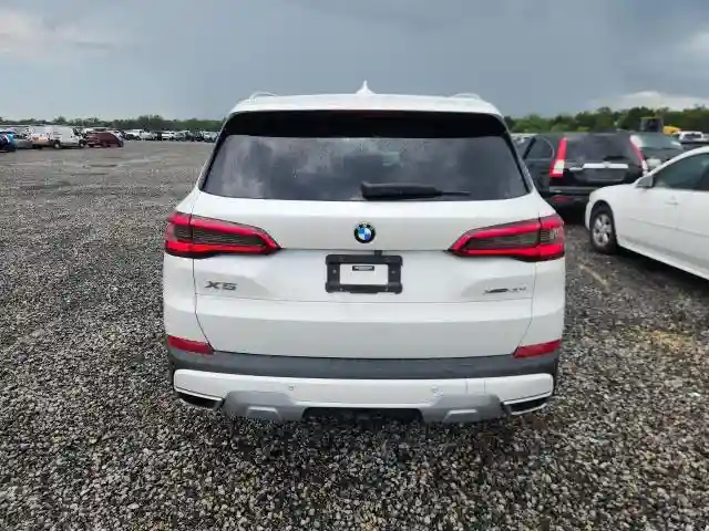 5UXCR6C50KLL10694 2019 BMW X5-5