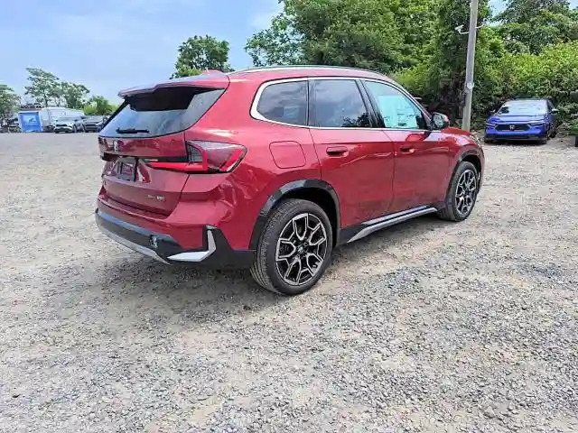 WBX73EF05T5425329 2026 BMW X1-3
