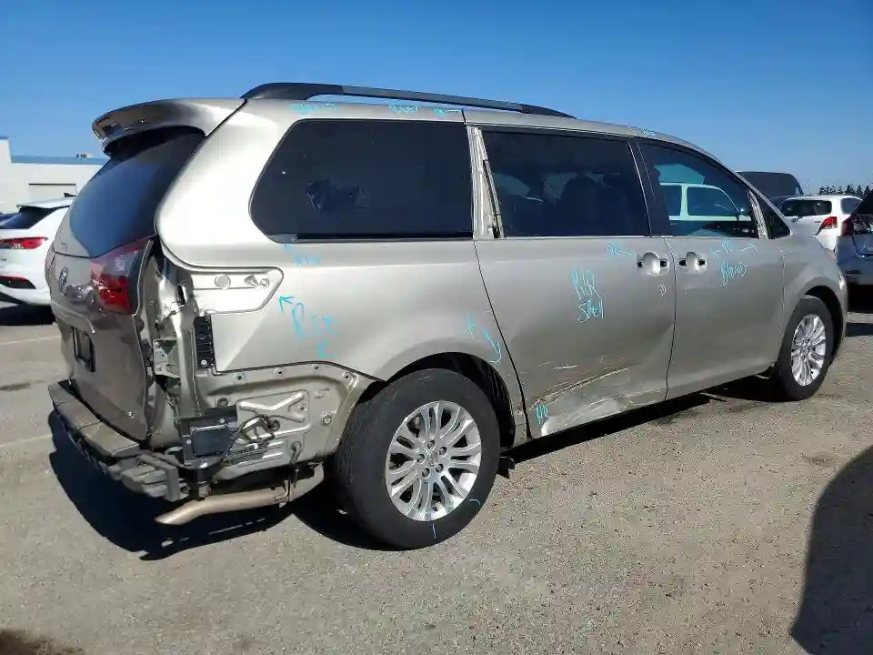 5TDYK3DC8GS751390 2016 TOYOTA SIENNA-2